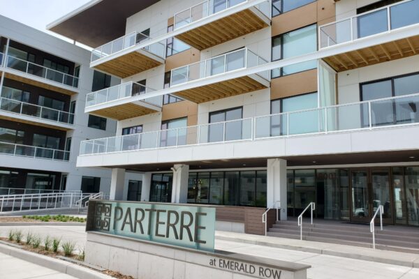 Par Terre Apartments